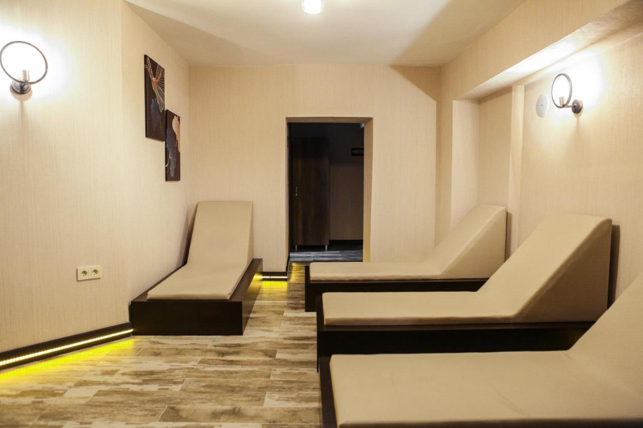 Otel The Life & 3*
