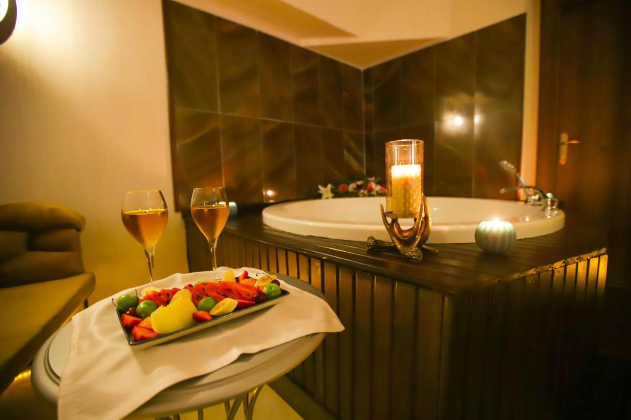 Otel The Life & 3*